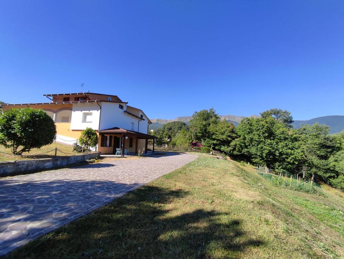 לינה וארוחת בוקר Villa Minozzo Il Golfarone מראה חיצוני תמונה